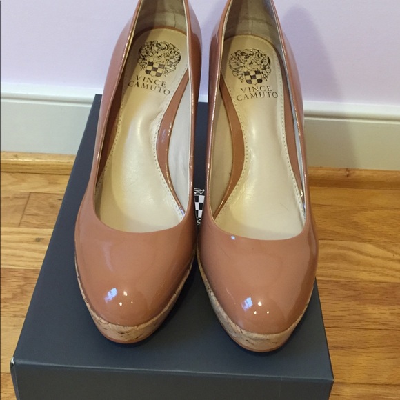 Vince Camuto Cork Platform Wedge | Size 9M - Picture 4 of 4